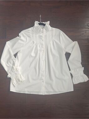 NWOT Classic White Ruffle-Neck Blouse Women's Large Pleat Front and Ruffle Cuff